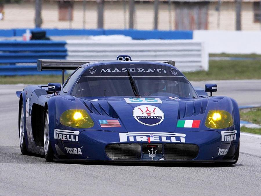  Maserati MC-12 GT1 2004 года  (фото 6 из 16)